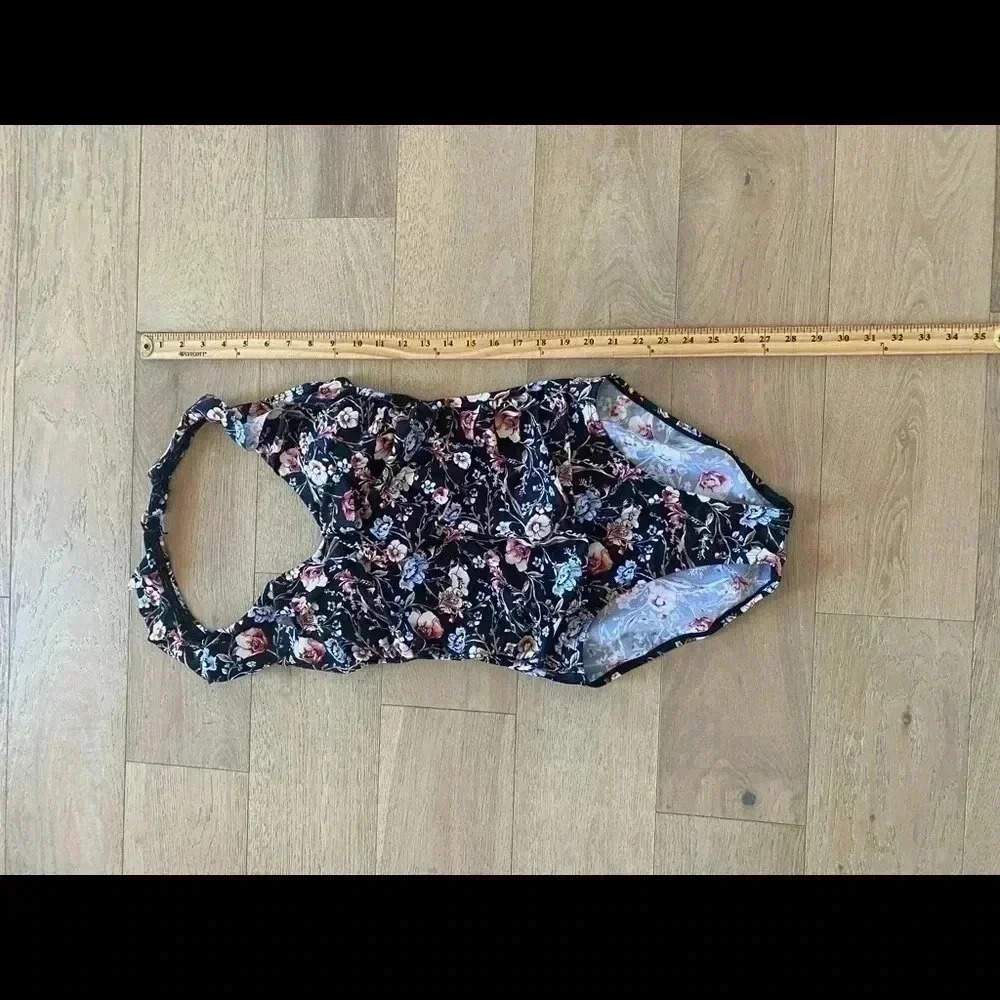White House black market floral halter swimsuit - Picture 3 of 6